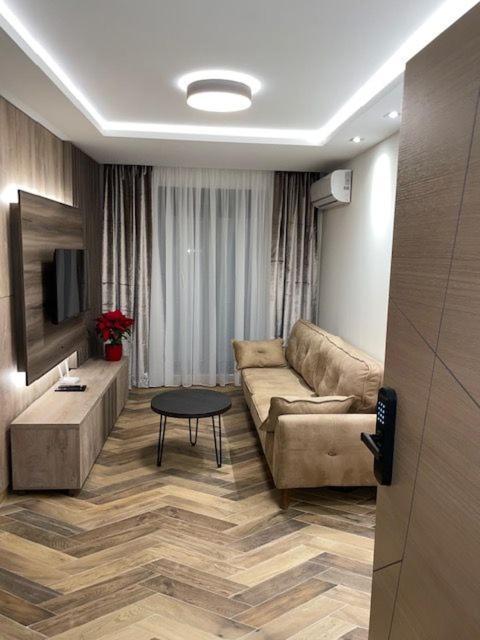 Perla Lux Apartmani Indija Екстериор снимка